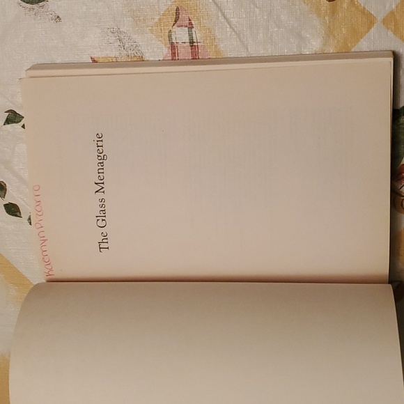 2/$8 🎭 The Glass Menagerie Tennesee Williams 📚 paperback book - Picture 3 of 9